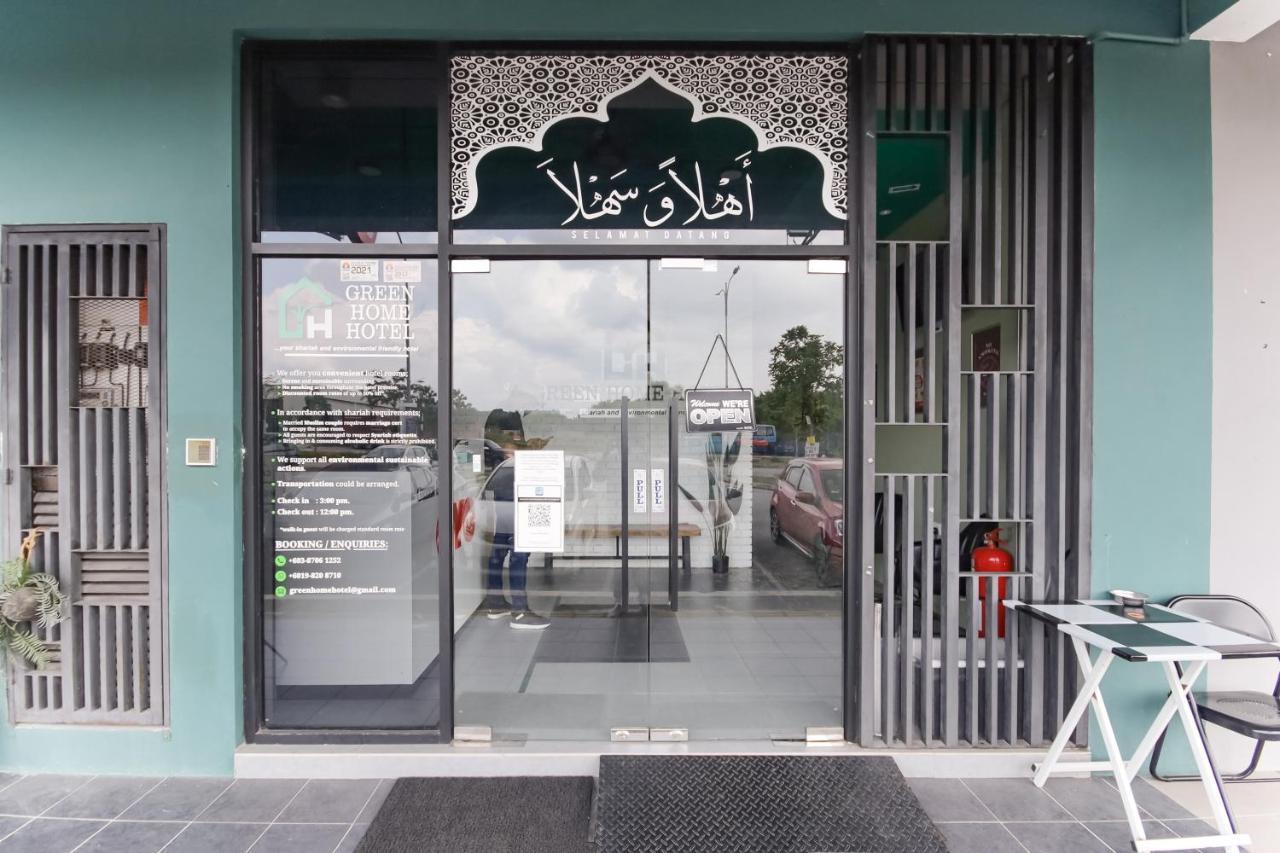 OYO 90399 Green Home Hotel syariah Sepang Buitenkant foto