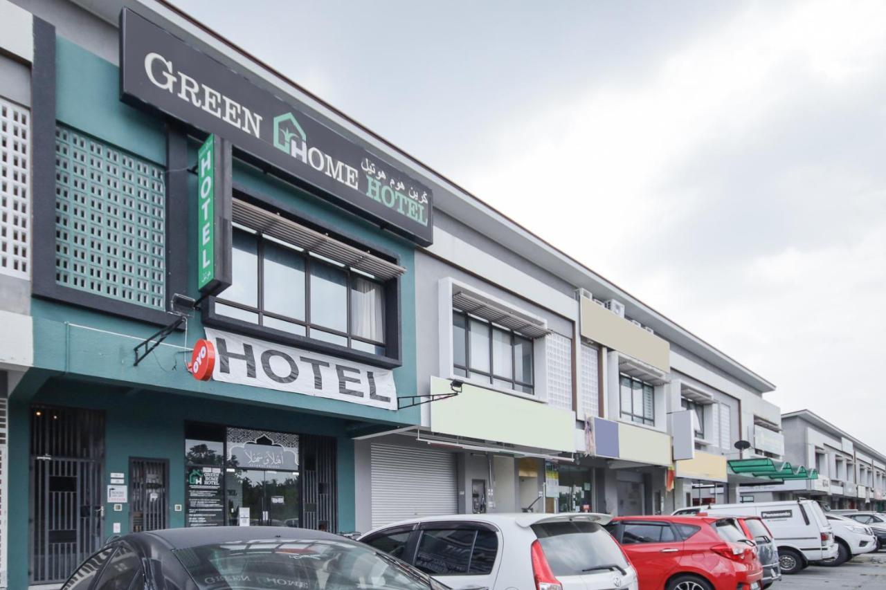 OYO 90399 Green Home Hotel syariah Sepang Buitenkant foto
